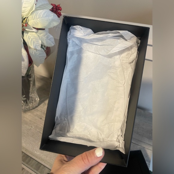 New Chanel box and Bag - Picture 6 of 7